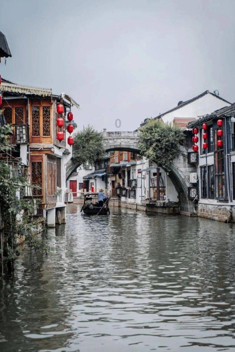 被女朋友伤透了，想分手却感觉舍不得，该如何对待这份感情呢？
